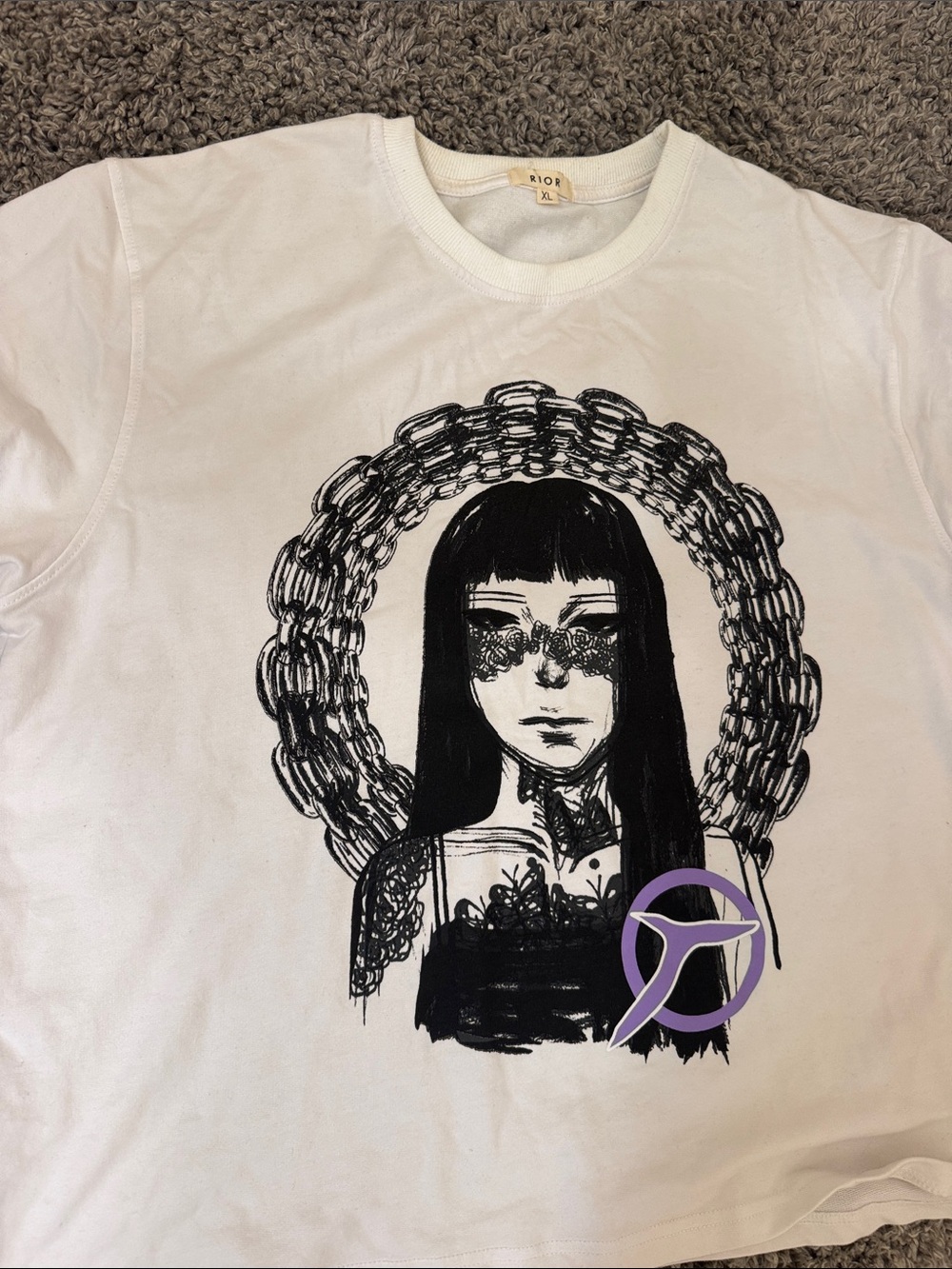 Men’s Korean brand cropped shirt White Graphic Tee with Girl Illustration